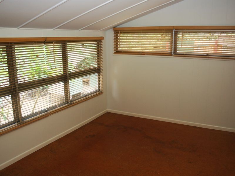 64 Marshall Lane, Kenmore QLD 4069