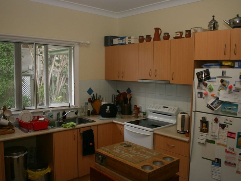 18 Wiseman Street, Kenmore QLD 4069