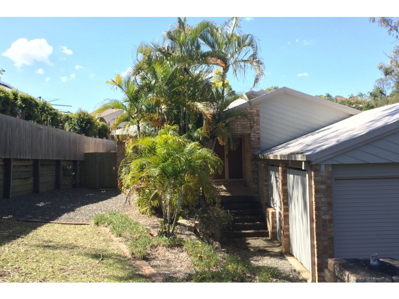 105 Sunset Road, Kenmore QLD 4069
