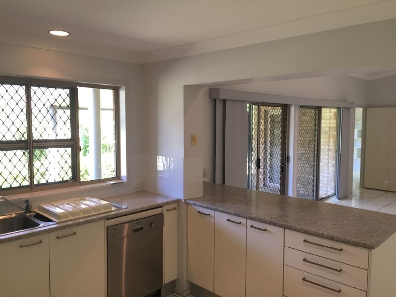 105 Sunset Road, Kenmore QLD 4069