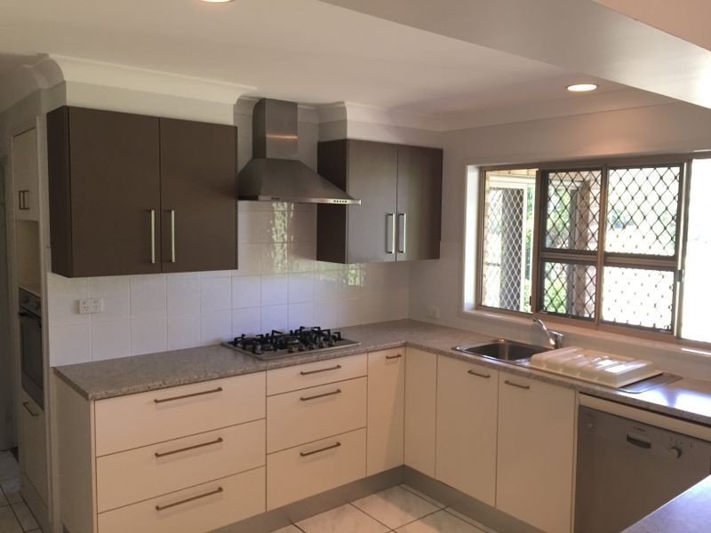 105 Sunset Road, Kenmore QLD 4069