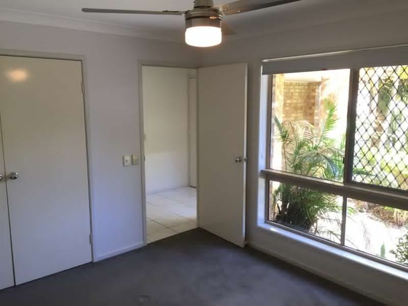 105 Sunset Road, Kenmore QLD 4069