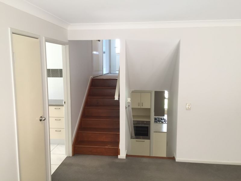 105 Sunset Road, Kenmore QLD 4069