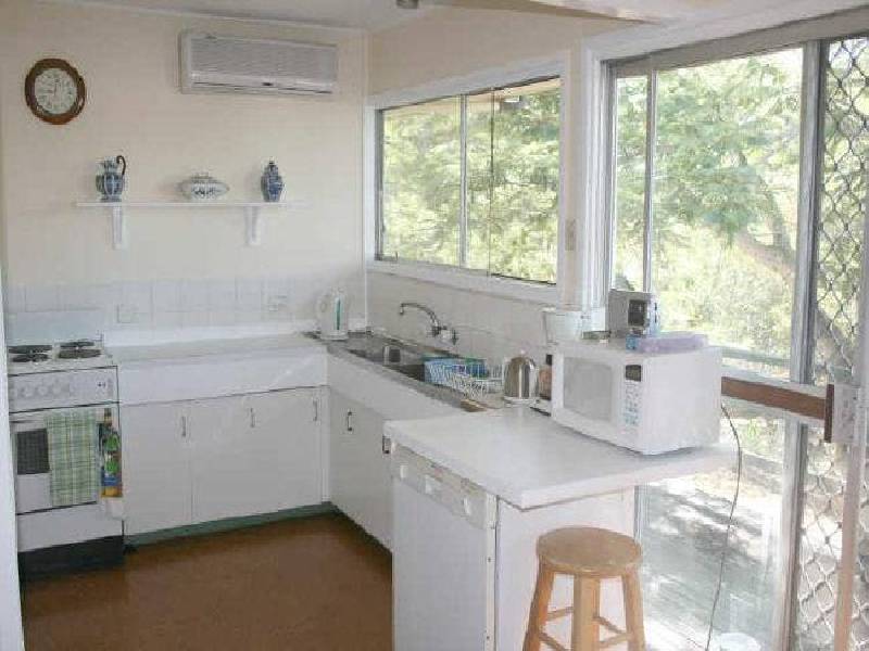 11 Luss Street, Moggill QLD 4070