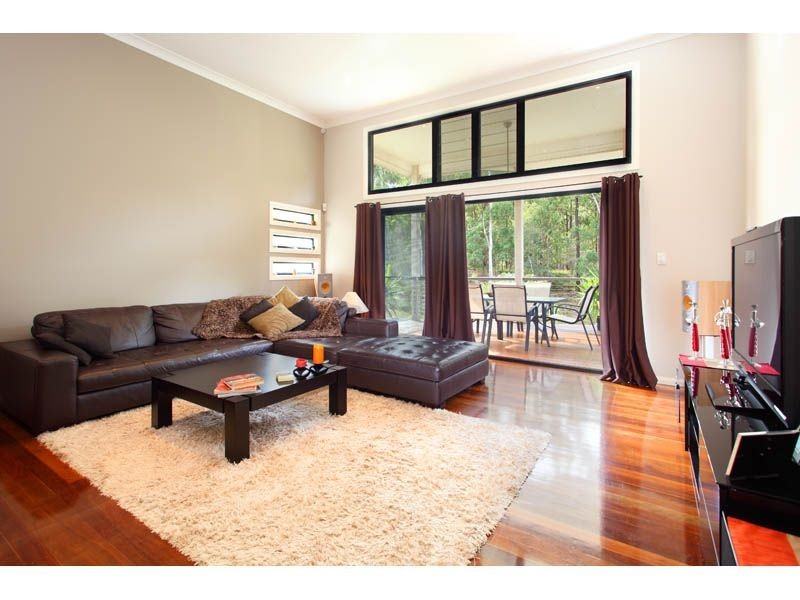 112 Fleming Road, Chapel Hill QLD 4069