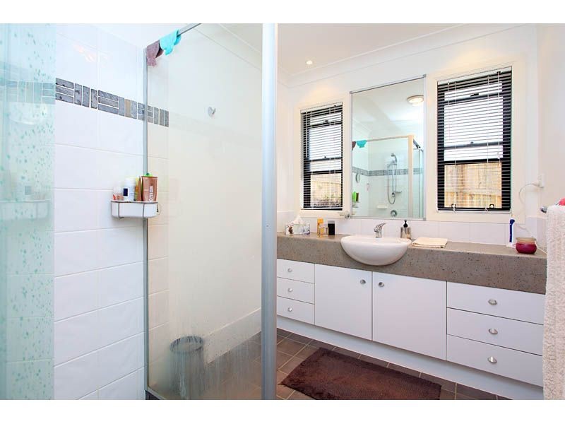 112 Fleming Road, Chapel Hill QLD 4069