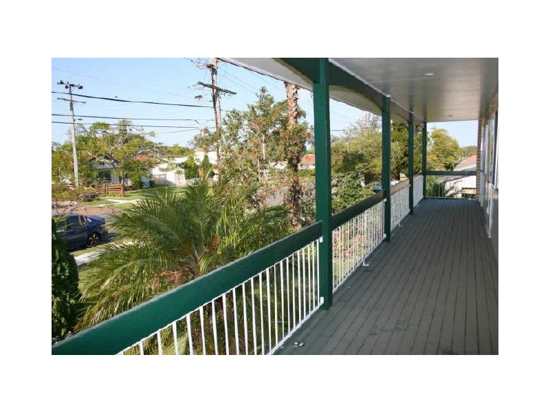 7 Gilruth Road, Kenmore QLD 4069