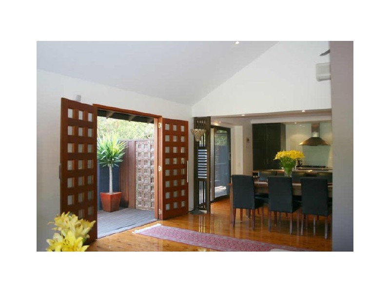 48 Tucker Street, Chapel Hill QLD 4069