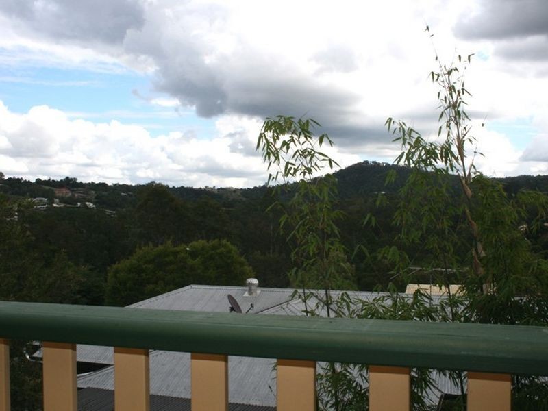 3 Wildwood Street, Kenmore Hills QLD 4069