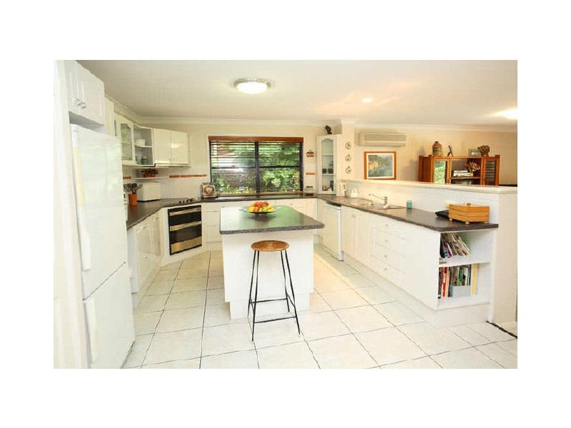 60 Goolman Street, Chapel Hill QLD 4069
