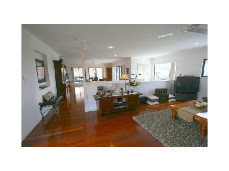 16 Greenwood Close, Moggill QLD 4070