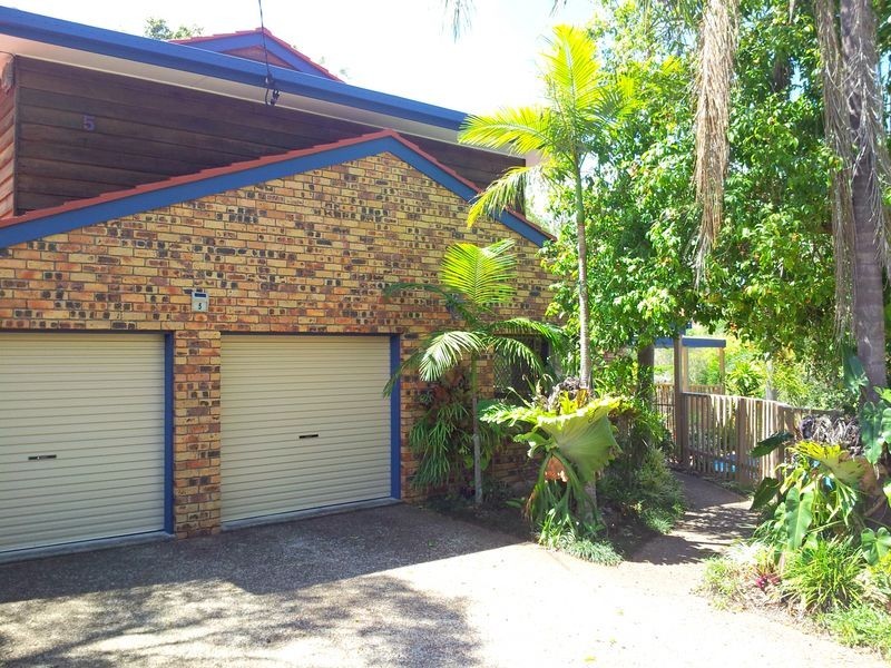 5 Aurora Crescent, Kenmore QLD 4069