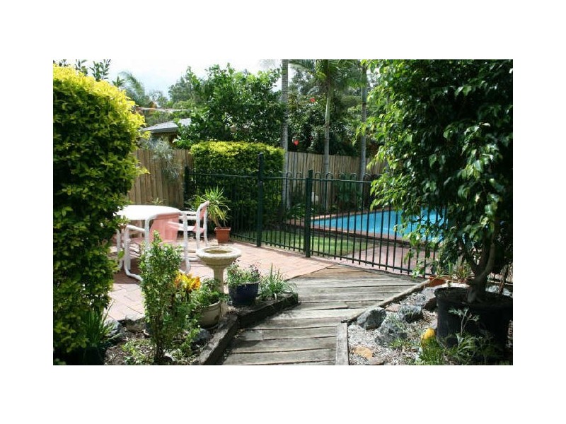 28 Ironbark Road, Chapel Hill QLD 4069