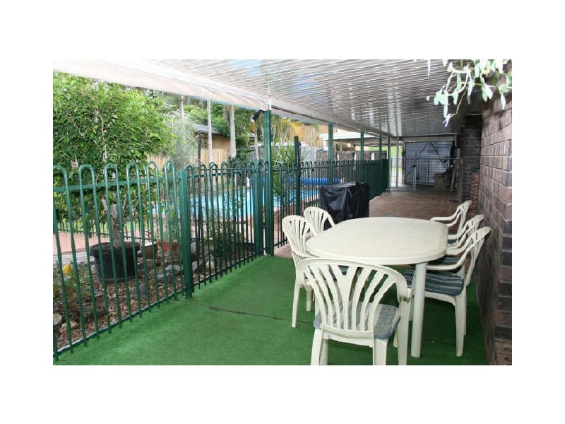 28 Ironbark Road, Chapel Hill QLD 4069