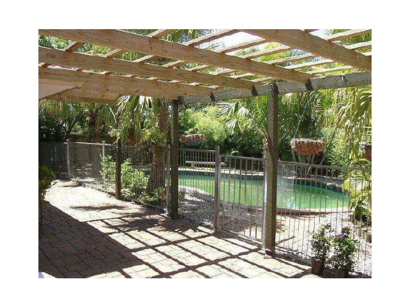 14 Pandian Crescent, Bellbowrie QLD 4070