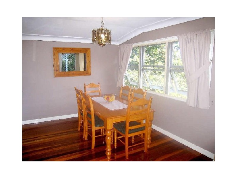 32 Norm Street, Kenmore QLD 4069