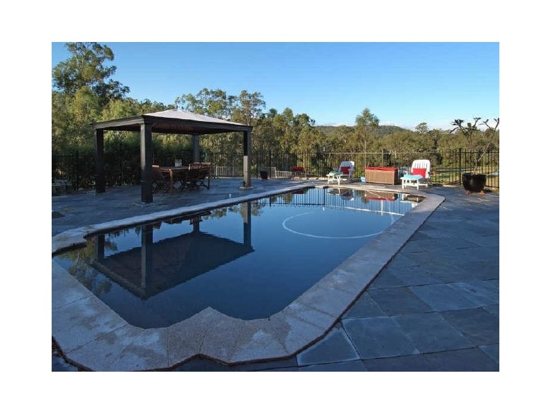 127 Bullock Dray Drive, Mount Crosby QLD 4306