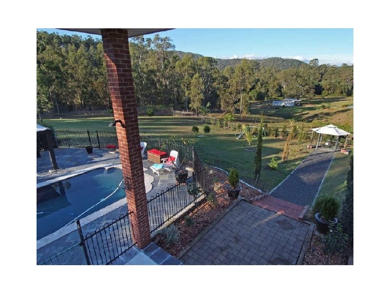 127 Bullock Dray Drive, Mount Crosby QLD 4306