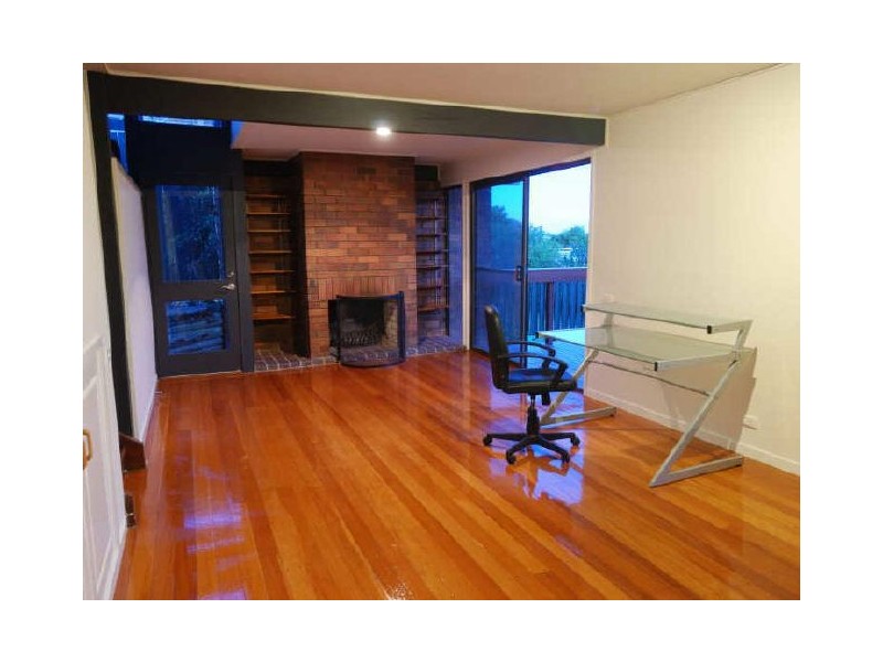 28 Struan Street, Chapel Hill QLD 4069