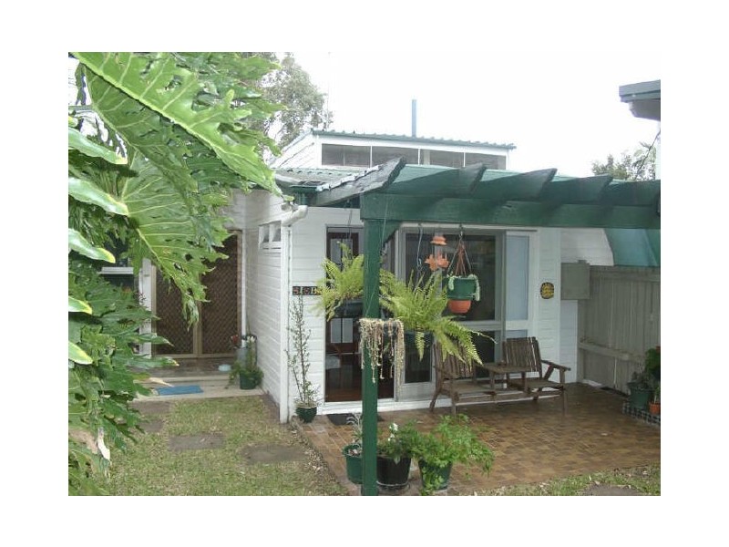 9 Norm Street, Kenmore QLD 4069