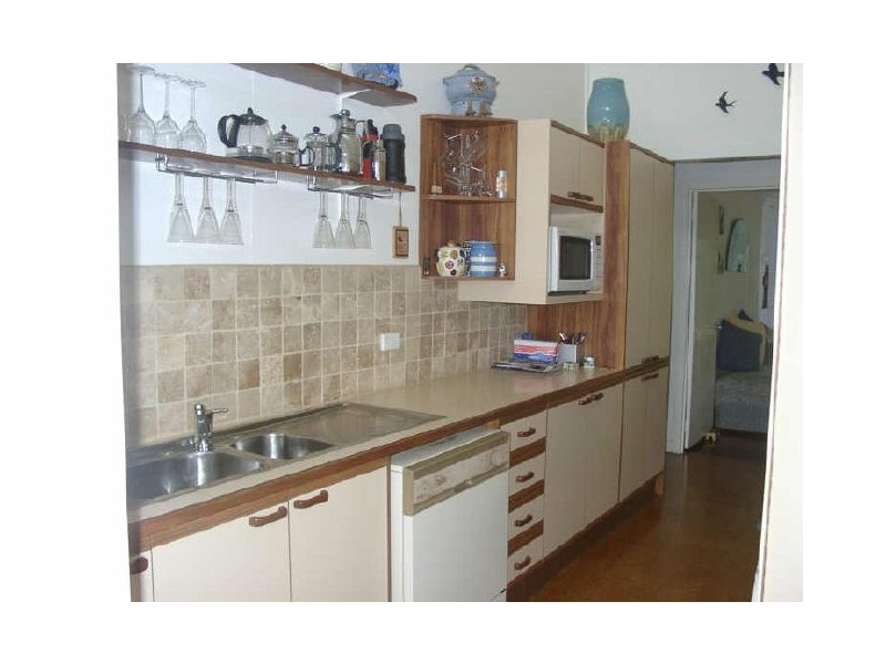 9 Norm Street, Kenmore QLD 4069