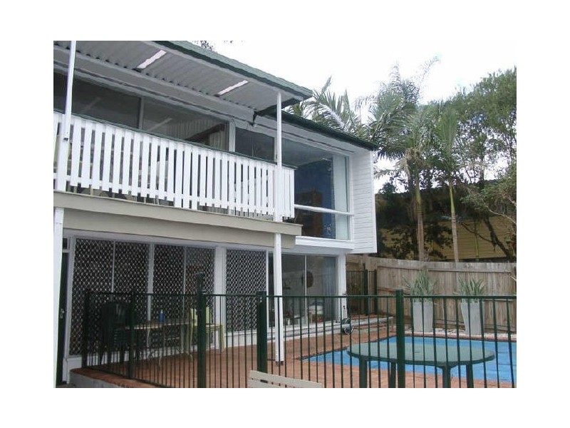 9 Norm Street, Kenmore QLD 4069