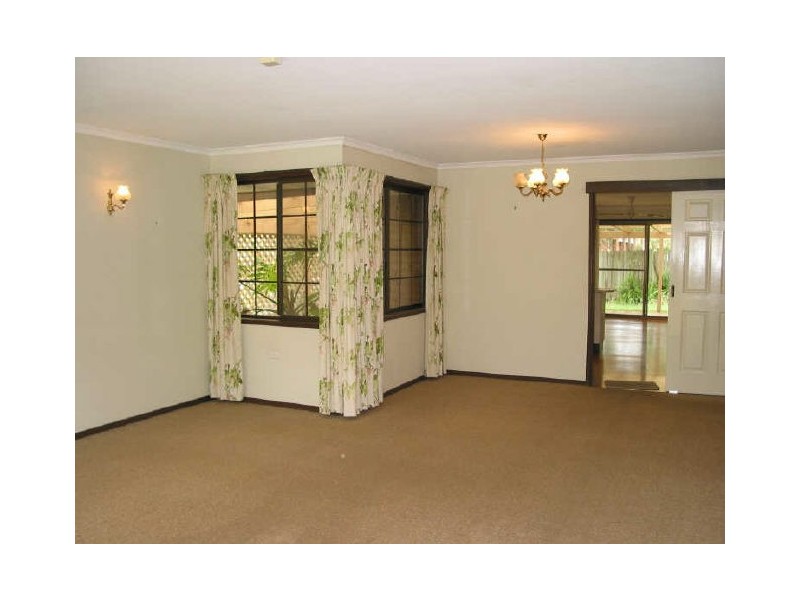 4 Vakuta Street, Fig Tree Pocket QLD 4069