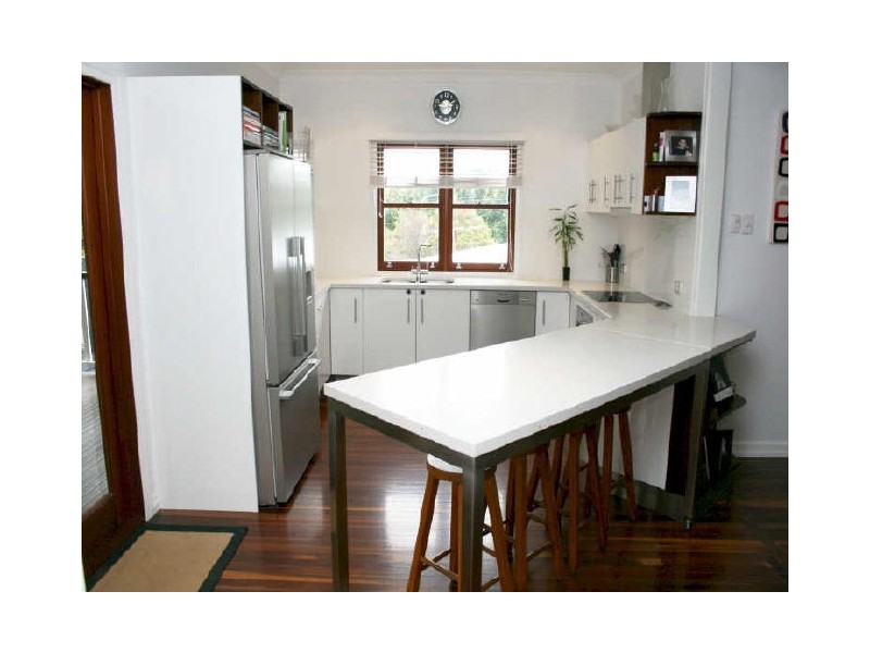 3 Ootana Street, Chapel Hill QLD 4069