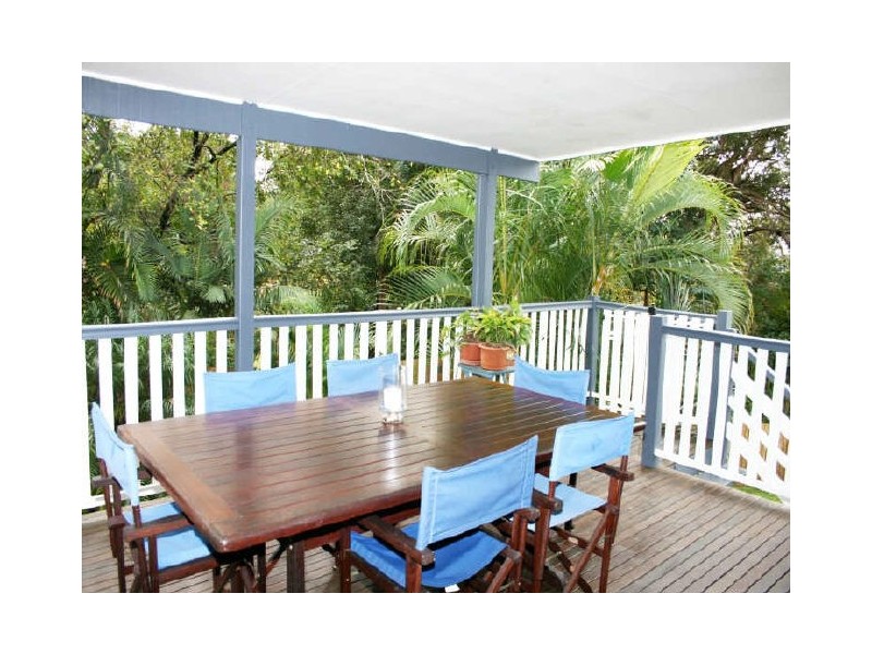 3 Ootana Street, Chapel Hill QLD 4069