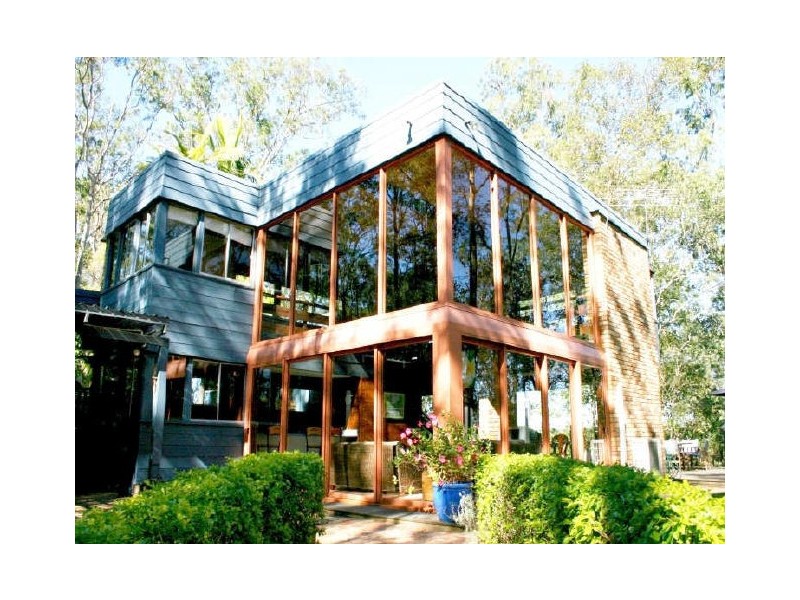 33 Vyner Street, Pinjarra Hills QLD 4069