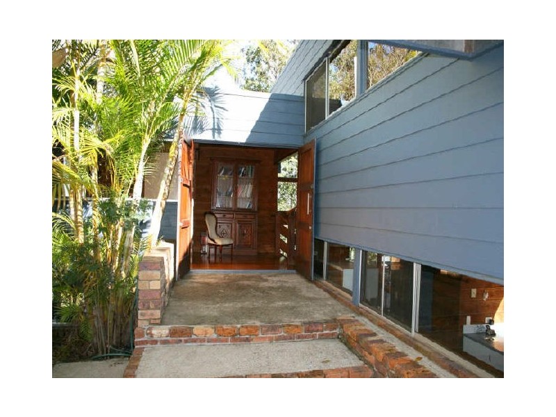 33 Vyner Street, Pinjarra Hills QLD 4069