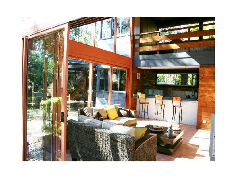 33 Vyner Street, Pinjarra Hills QLD 4069