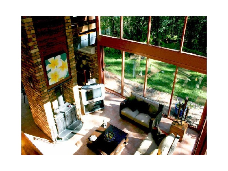 33 Vyner Street, Pinjarra Hills QLD 4069