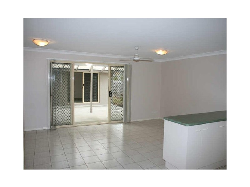 18 Chapman Place, Oxley QLD 4075