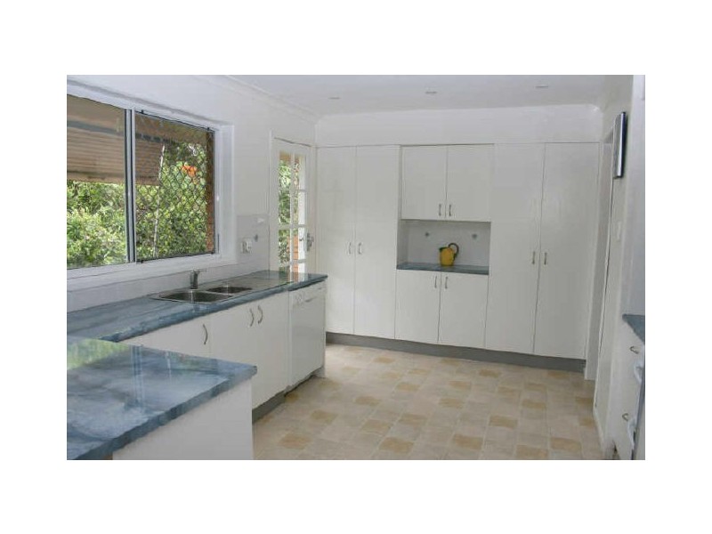3 Kingussie Street, Kenmore QLD 4069