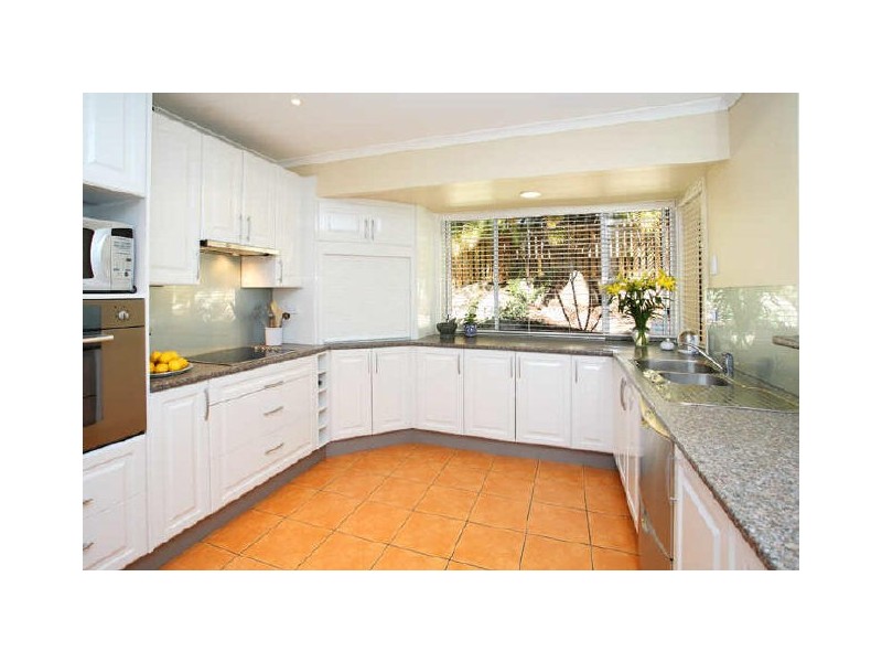 5 Hoana Place, Kenmore QLD 4069