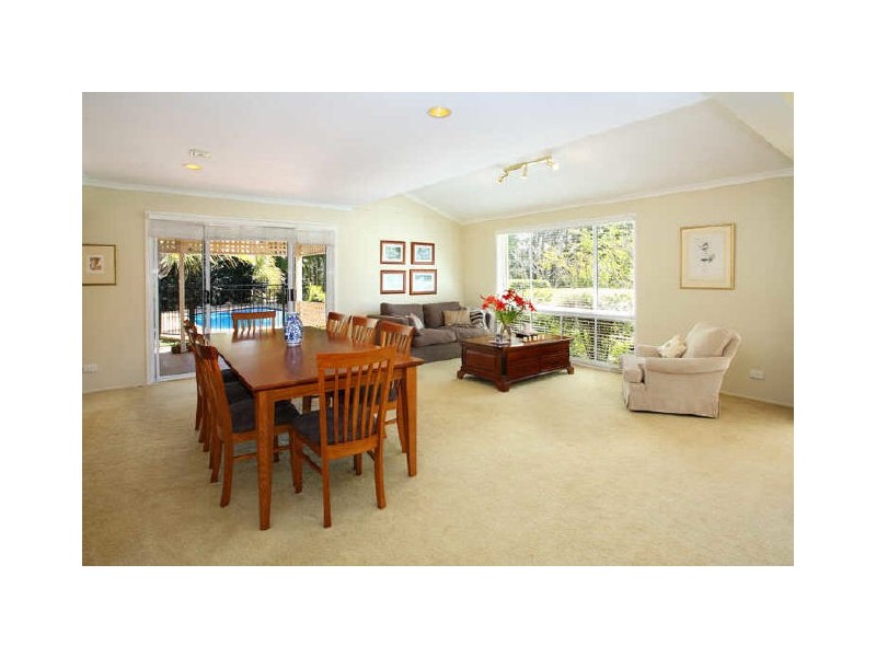 5 Hoana Place, Kenmore QLD 4069