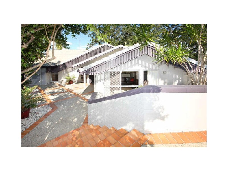 11 Moonah Street, Chapel Hill QLD 4069