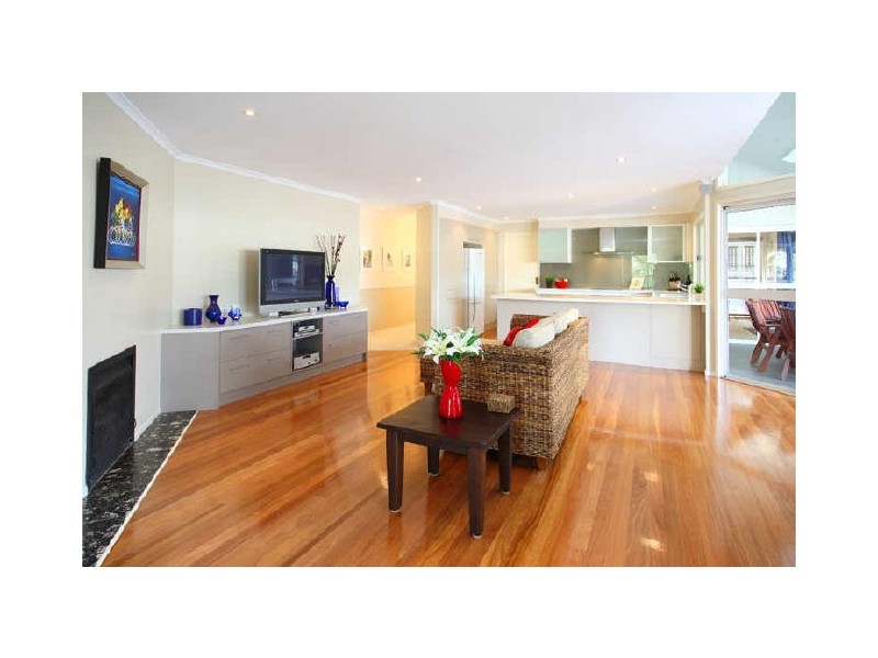 11 Moonah Street, Chapel Hill QLD 4069
