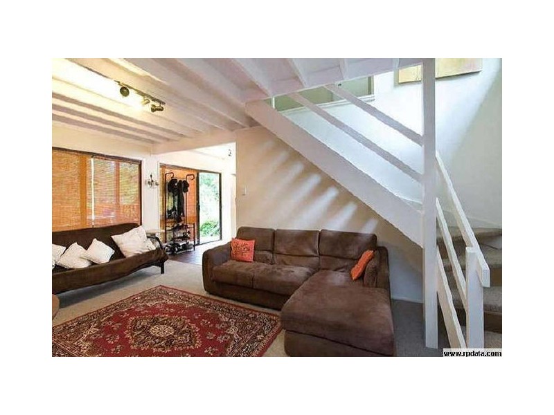 12 Stonehenge Street, Chapel Hill QLD 4069