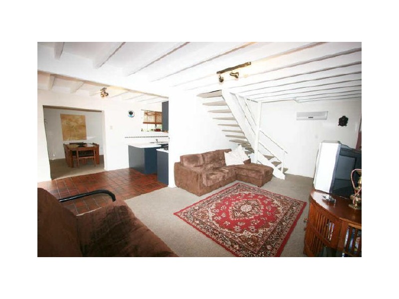 12 Stonehenge Street, Chapel Hill QLD 4069