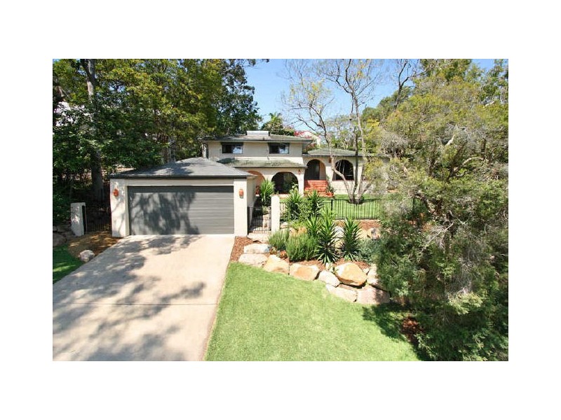 6 Dusk Street, Kenmore QLD 4069