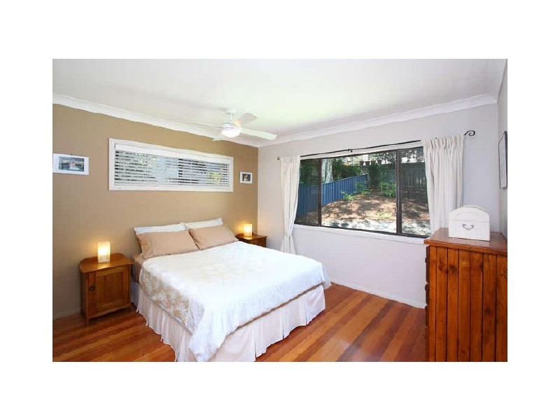 6 Dusk Street, Kenmore QLD 4069