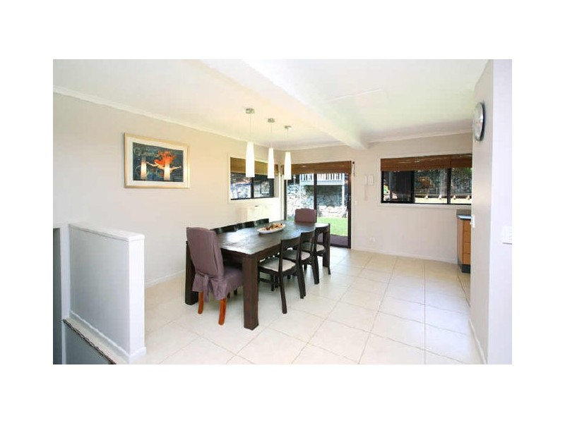 6 Dusk Street, Kenmore QLD 4069