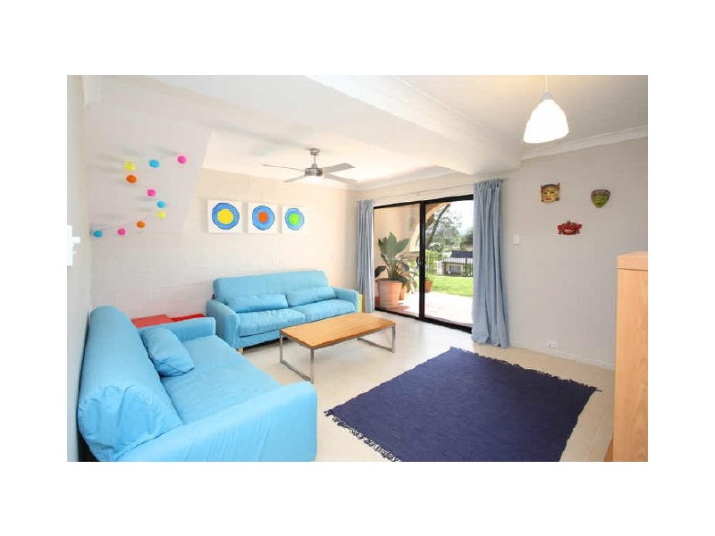 6 Dusk Street, Kenmore QLD 4069