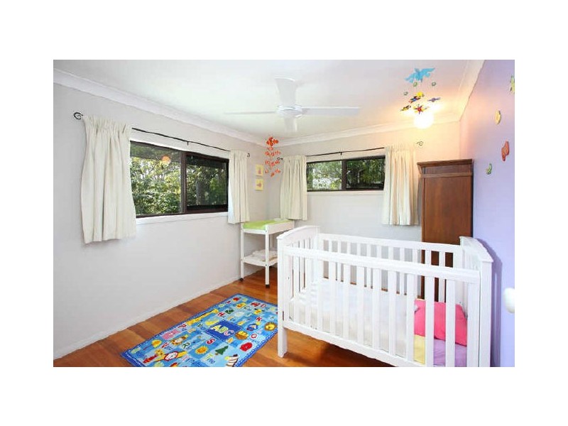 6 Dusk Street, Kenmore QLD 4069