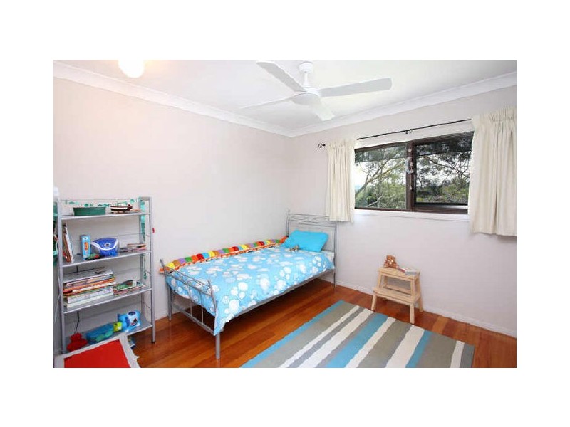 6 Dusk Street, Kenmore QLD 4069