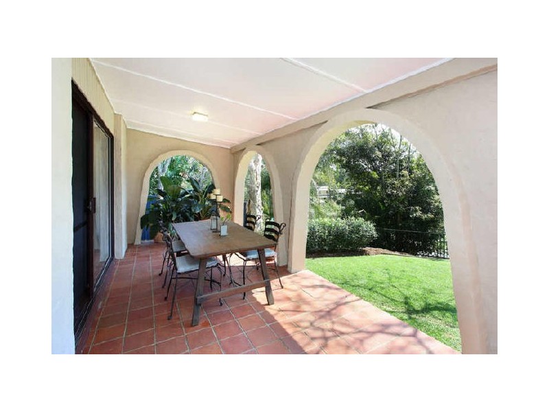 6 Dusk Street, Kenmore QLD 4069