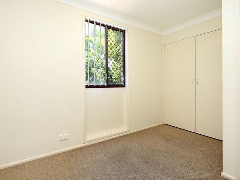 12 Stonehenge Street, Chapel Hill QLD 4069