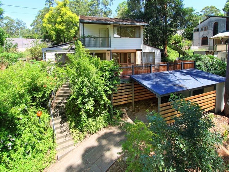 12 Stonehenge Street, Chapel Hill QLD 4069
